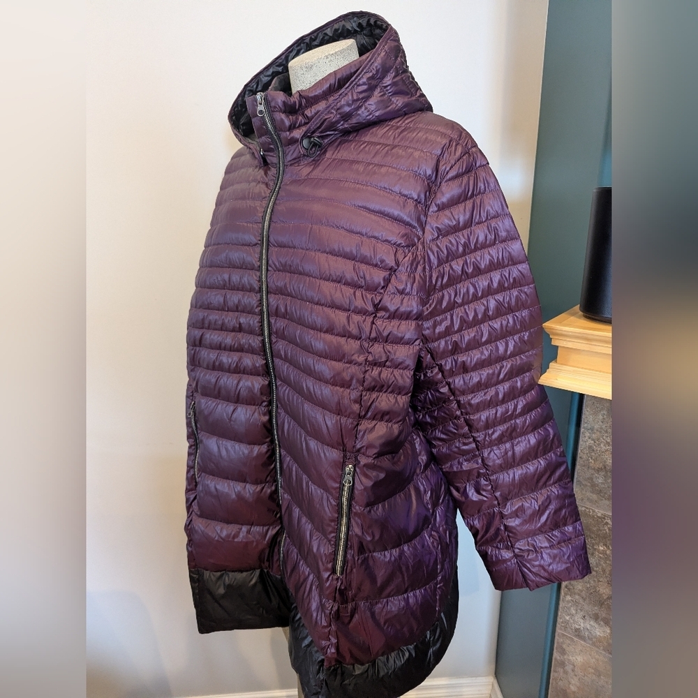 Nuage Sport lightweight, down-filled Purple & Black puffer jacket Plus Size 2x - Picture 4 of 12